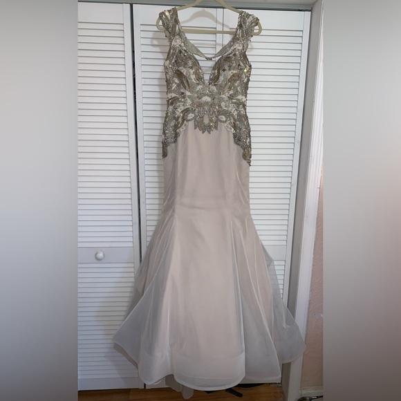 Hayley Paige Sasha Dress Gown Size 12 Formal Wedding Style 6463 - Picture 5 of 15